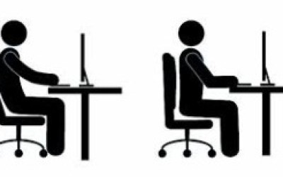 Correct postures while you work on a desk